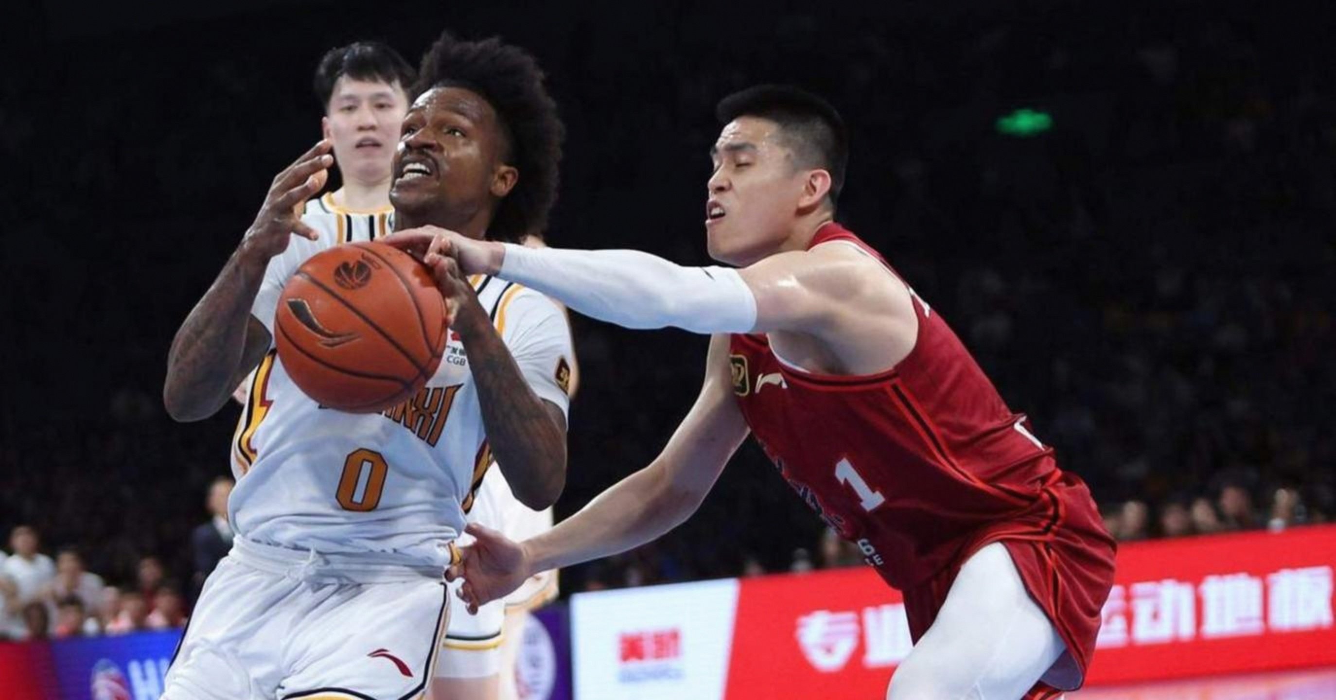 武汉三镇俱乐部更换主教练