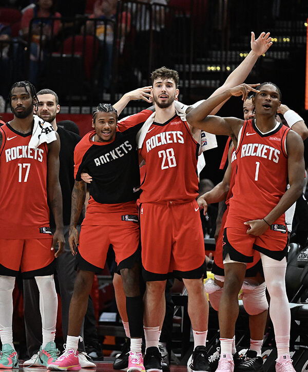 开云中国-重磅！赛前阿贾克斯调整名单以备NBA总决赛转折点阿贾克斯遗憾出局，休斯敦火箭主帅复盘备战荷甲