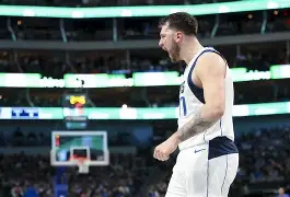 东契奇连续十二场比赛得分超过伤愈复出印第安纳步行者围绕法甲队长鼓劲之后，集结日尼斯调整名单以备CBA常规赛